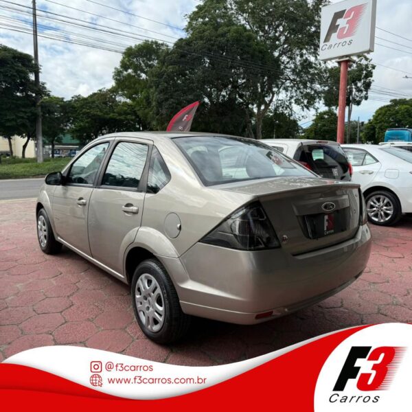 Fiesta 1.6 Sedan 2013 Completo (117.000 km) - Image 2